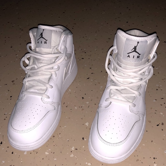 Jordan Shoes - Air Jordan White Mid All White